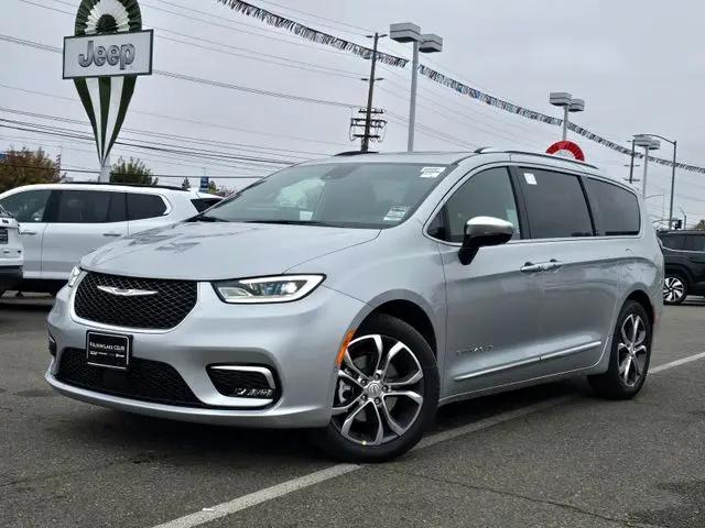 2026 Chrysler Pacifica Pinnacle