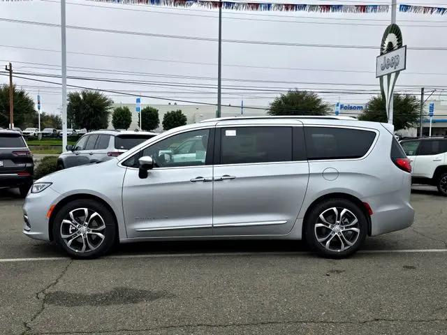 2026 Chrysler Pacifica Pinnacle