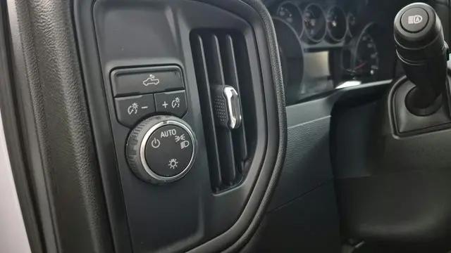 2026 Chevrolet Silverado 1500 2WD Crew Cab Short Bed Custom