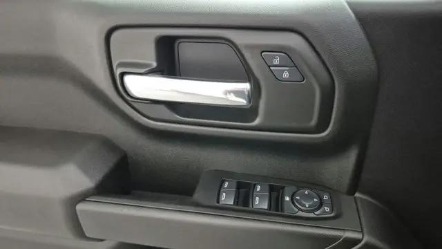 2026 Chevrolet Silverado 1500 2WD Crew Cab Short Bed Custom