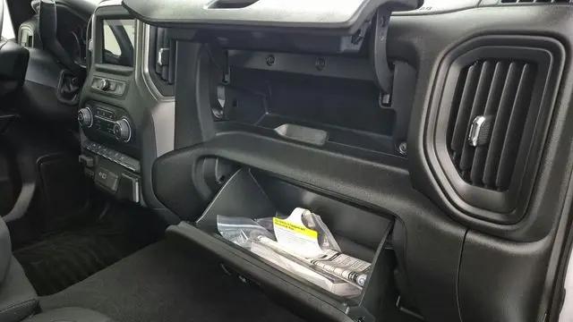 2026 Chevrolet Silverado 1500 2WD Crew Cab Short Bed Custom