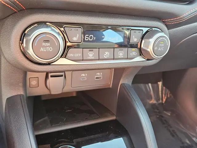 2025 Nissan Versa 1.6 SR