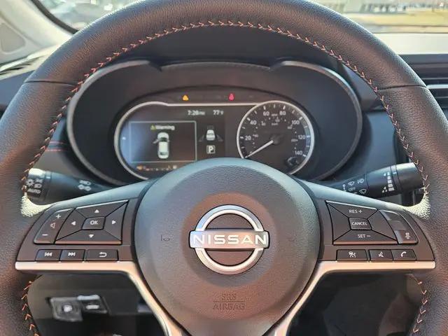 2025 Nissan Versa 1.6 SR