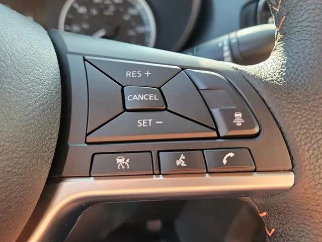 2025 Nissan Versa 1.6 SR