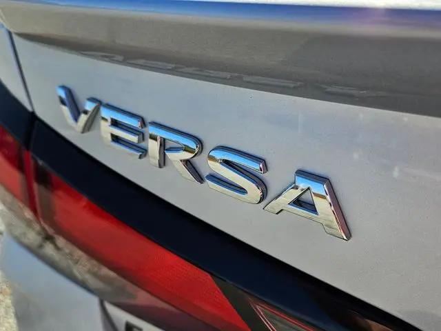 2025 Nissan Versa 1.6 SR