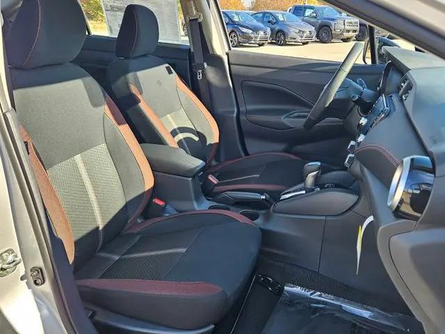 2025 Nissan Versa 1.6 SR
