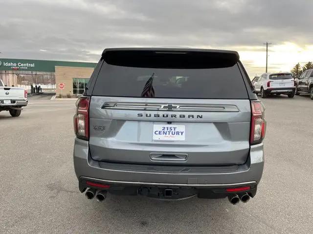 2022 Chevrolet Suburban 4WD Z71