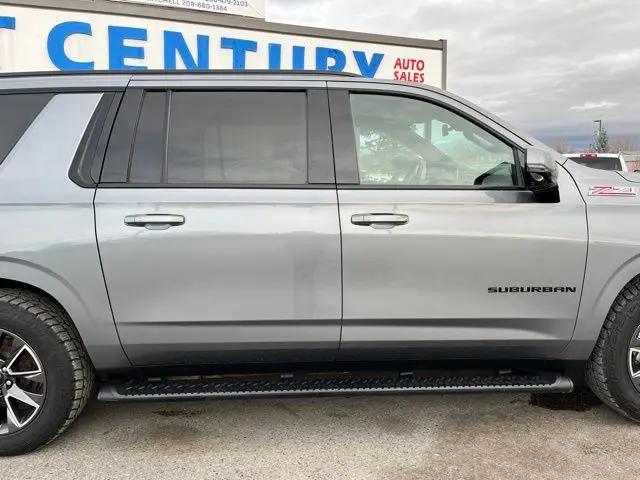 2022 Chevrolet Suburban 4WD Z71