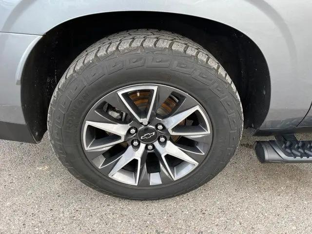 2022 Chevrolet Suburban 4WD Z71