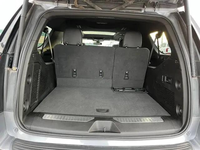 2022 Chevrolet Suburban 4WD Z71