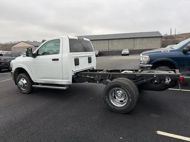 2024 Ram 3500 Tradesman/SLT