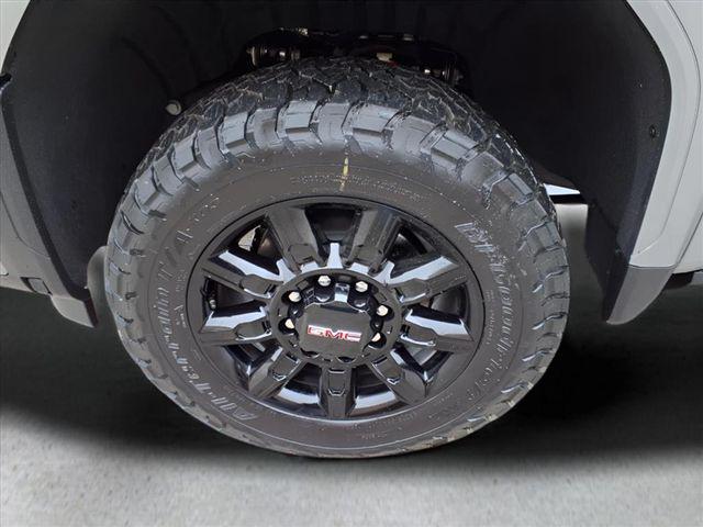 2026 GMC Sierra 2500HD Crew Cab, Standard Bed, AT4, 4WD