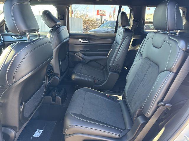 2025 Jeep Grand Cherokee L Altitude X 4x2