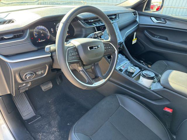 2025 Jeep Grand Cherokee L Altitude X 4x2