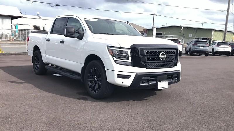 2023 Nissan TITAN Crew Cab SV 4x4