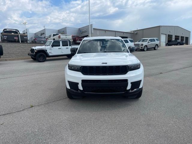 2023 Jeep Grand Cherokee L Altitude 4x4 2023 Jeep Grand Cherokee L Altitude 4x4