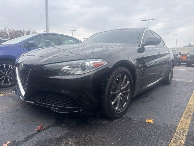 2018 Alfa Romeo Giulia AWD 2018 Alfa Romeo Giulia AWD