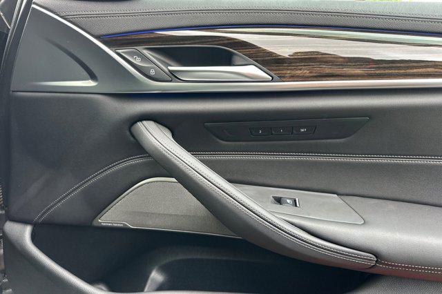 2022 BMW M5 i xDrive