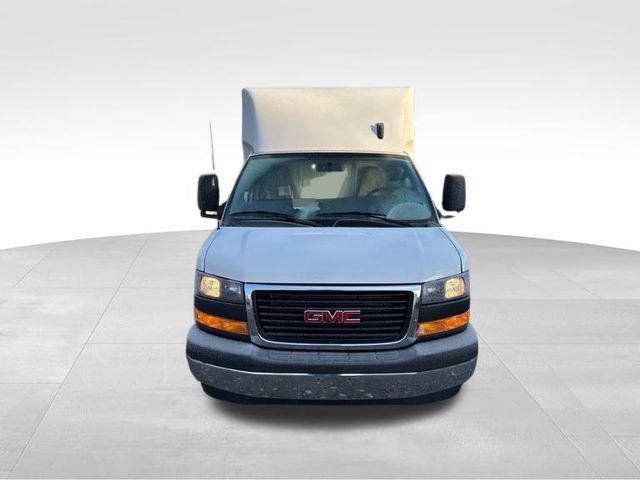 2025 GMC Savana Cutaway Work Van