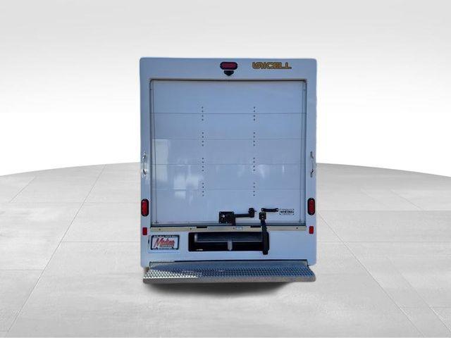 2025 GMC Savana Cutaway Work Van