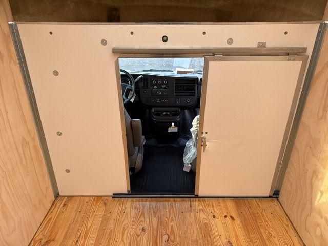 2025 GMC Savana Cutaway Work Van