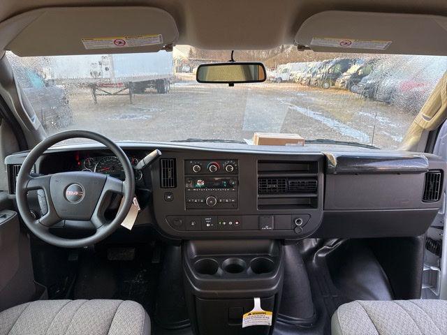 2025 GMC Savana Cutaway Work Van