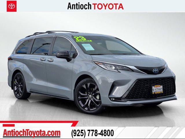 2023 Toyota Sienna XSE's photo