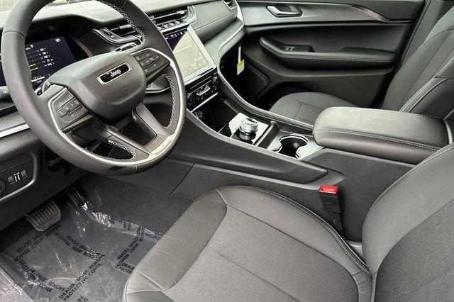 2025 Jeep Grand Cherokee Laredo X 4x2
