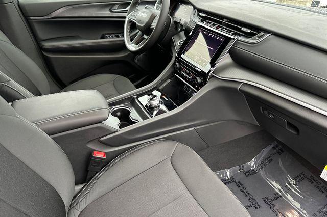 2025 Jeep Grand Cherokee Laredo X 4x2