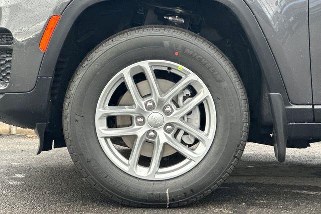 2025 Jeep Grand Cherokee Laredo X 4x2