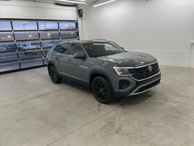 2026 Volkswagen Atlas Cross Sport SE with Technology