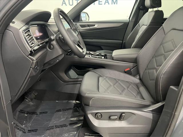 2026 Volkswagen Atlas Cross Sport SE with Technology