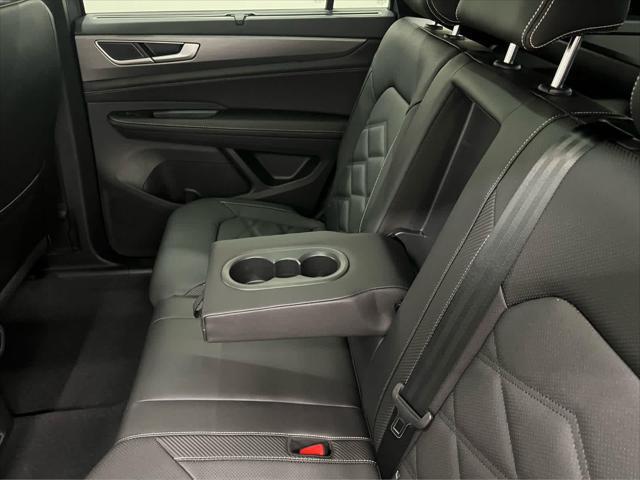 2026 Volkswagen Atlas Cross Sport SE with Technology