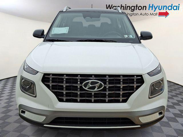 2026 Hyundai Venue SEL w/Two-Tone Roof