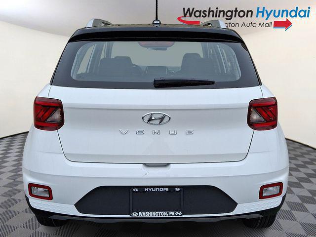 2026 Hyundai Venue SEL w/Two-Tone Roof