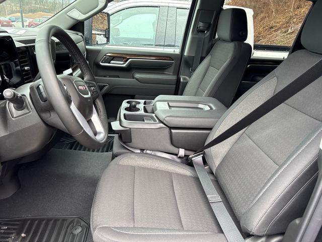 2026 GMC Sierra 2500HD Crew Cab, Long Bed, SLE, 4WD
