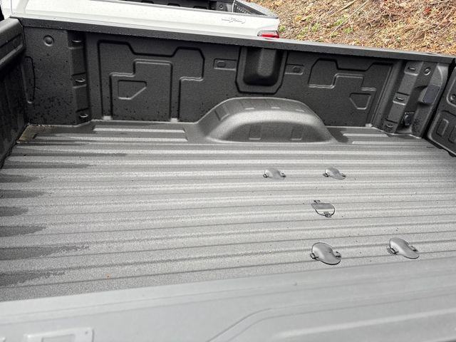 2026 GMC Sierra 2500HD Crew Cab, Long Bed, SLE, 4WD