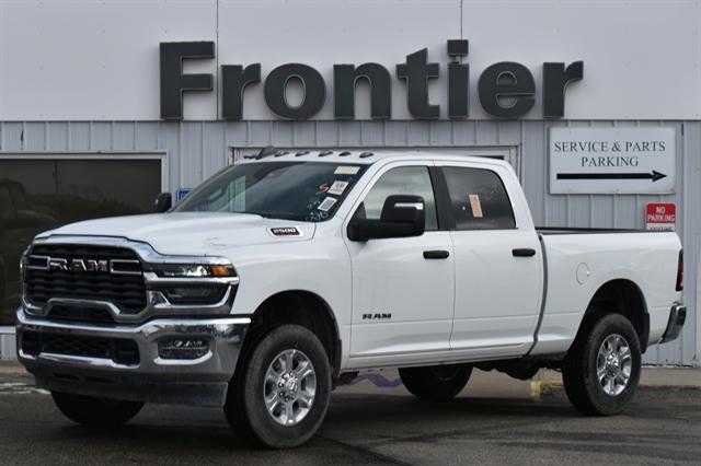 2025 RAM 2500 Big Horn Crew Cab 4x4 64 Box