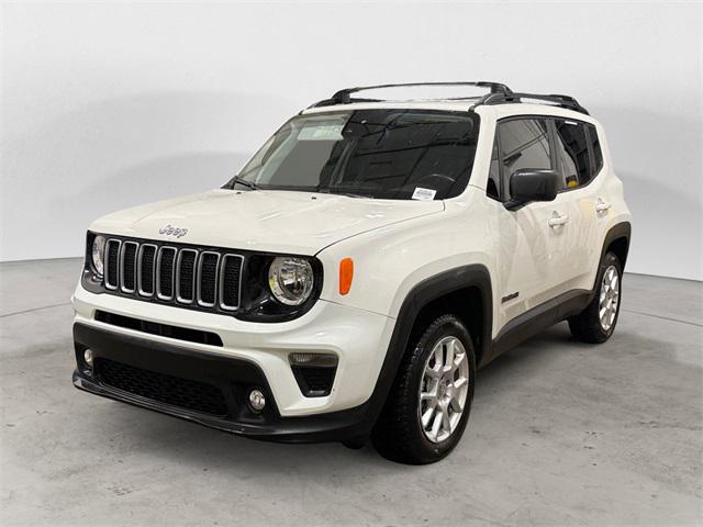 2022 Jeep Renegade Latitude 4x4 2022 Jeep Renegade Latitude 4x4