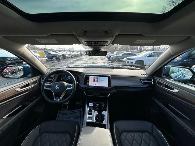 2025 Volkswagen Atlas 2.0T SEL Premium R-Line