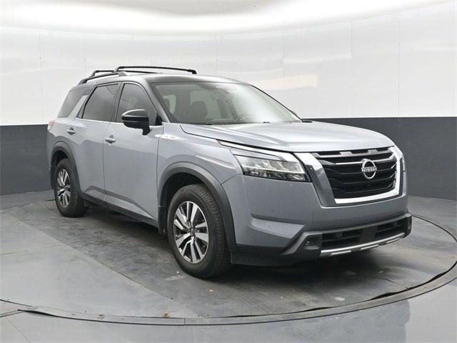 2023 Nissan Pathfinder SL 4WD