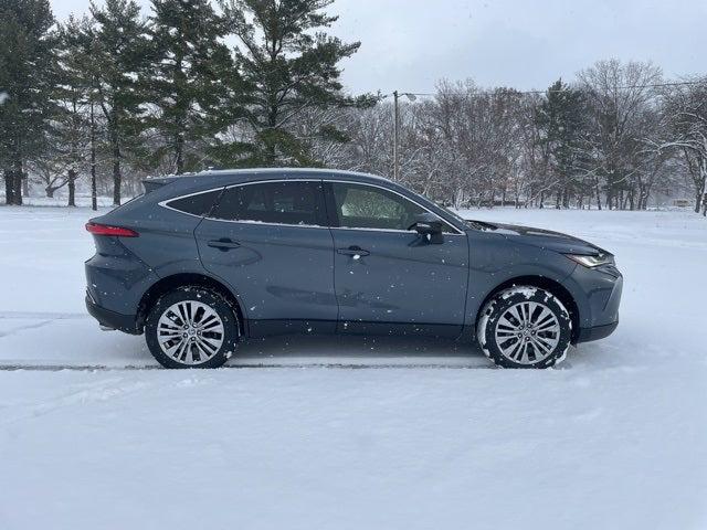 2022 Toyota Venza XLE