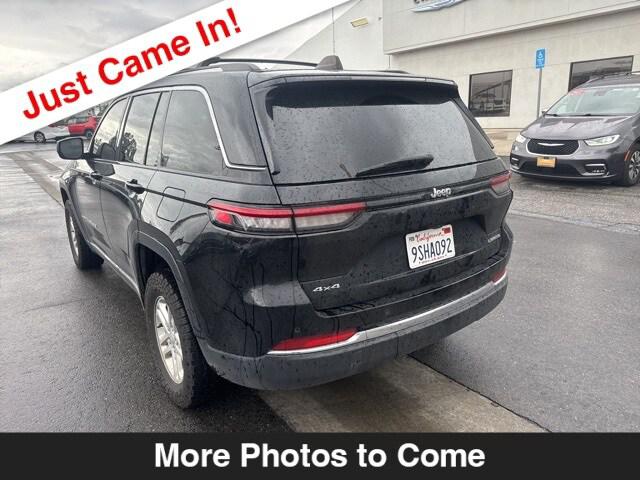 2023 Jeep Grand Cherokee Laredo 4x4