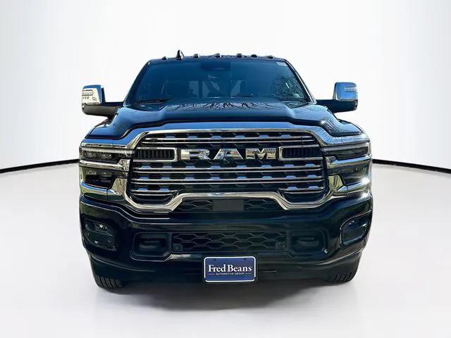 2025 RAM 3500 Limited Crew Cab 4x4 8 Box 2025 RAM 3500 Limited Crew Cab 4x4 8 Box