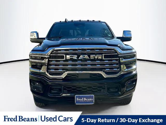 2025 RAM 3500 Limited Crew Cab 4x4 8 Box 2025 RAM 3500 Limited Crew Cab 4x4 8 Box