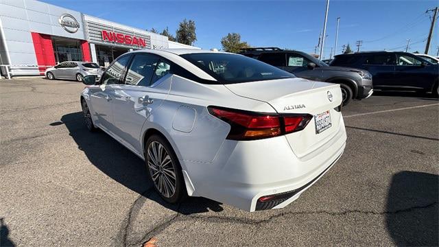 2025 Nissan Altima SL FWD