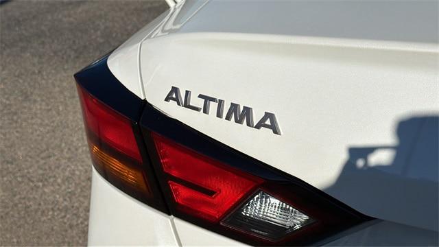 2025 Nissan Altima SL FWD