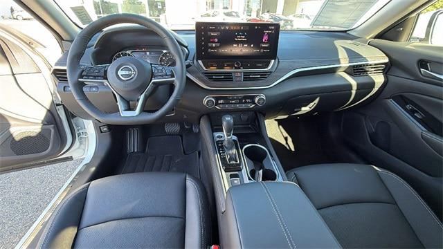 2025 Nissan Altima SL FWD