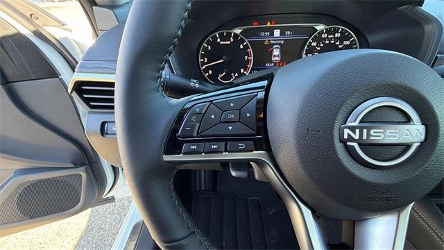 2025 Nissan Altima SL FWD