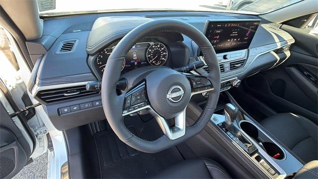 2025 Nissan Altima SL FWD